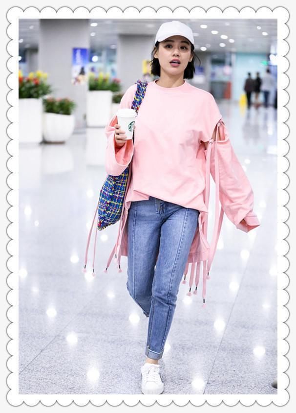 马思纯是忘涂眼影了么？这眼圈看得我怀疑人生，网友：一夜没睡吧