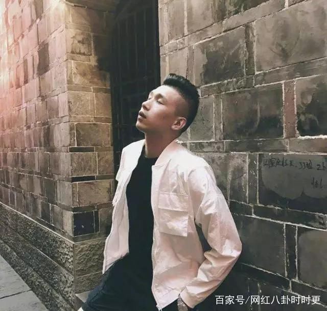 醋王“假消息”被疯传！天佑比在YY更挣钱！一哥澄清网络虚假信