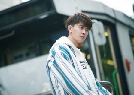 #明明#3位年纪轻轻就当上爸爸的明星,明明可以靠颜值,非要在家奶孩子