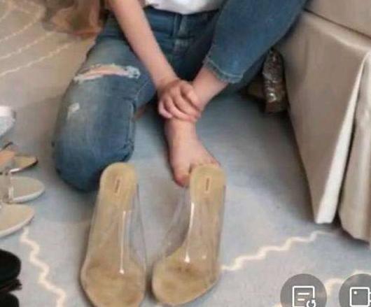 奚梦瑶的戛纳直播, 被一双鞋抢镜! 网友: 我妈也爱穿!