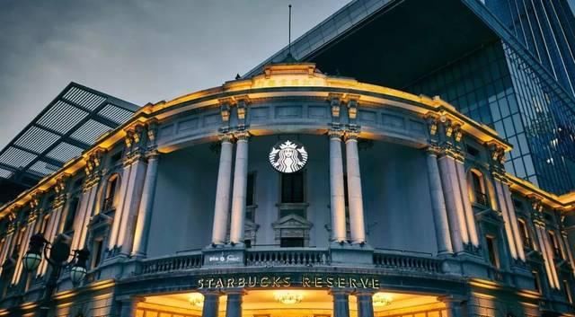 星巴克爆改百年老建筑,将闲置“废楼”改出王炸!网友:别卖咖啡