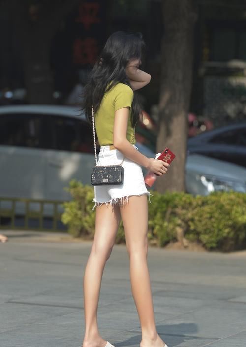  位小姐姐|有高腰短裤为伴，让你尽享夏日清爽，秀出匀称身材