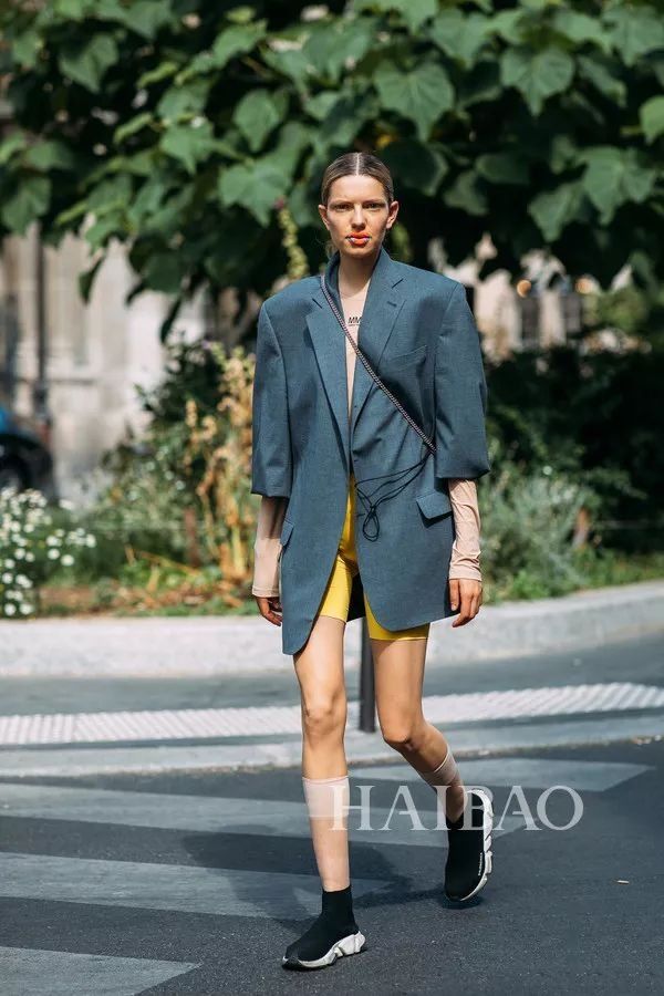 买什么美白精华!明明一件“锡兰黄”就够了