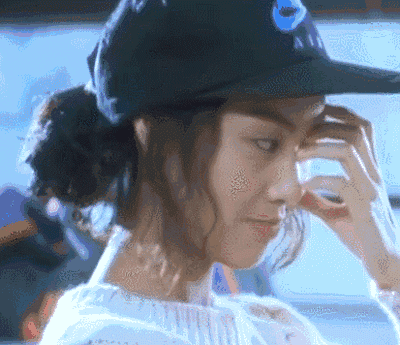 王祖贤从不修眉，邱淑贞最爱大红唇……被火爆抖音复古港风妆惊艳