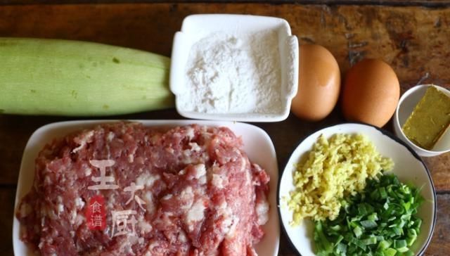  吃腻：普通肉丸都吃腻了？这道咖喱小丸子香味浓郁，让你胃口大开
