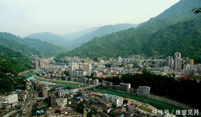 中国名字“最好听”城市,因皇帝登基而得名,是西部唯一的新一线