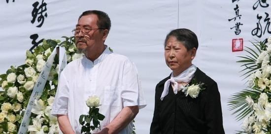 #老照片#陈晓旭这么美原来她有一个高颜值妈妈几张老照片看尽她简短一生