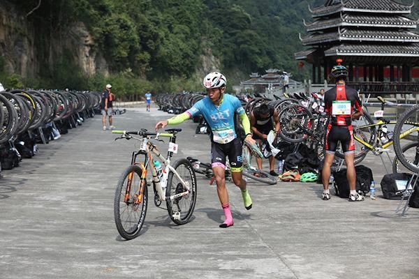 2018黎平百里侗寨国际划骑跑铁人三项公开赛开赛