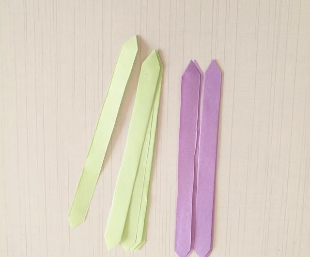  「纸片」儿童手册，用10张小纸片做一只船，易学