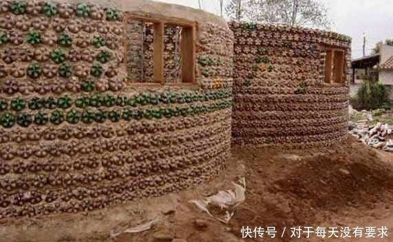  「小伙」农村小伙用塑料瓶盖房子，人们都说他傻，结果却让人羡
