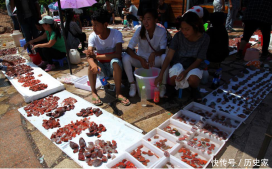 中国最值钱的湖泊，12年被外人搬空20亿，当地人有苦说不出