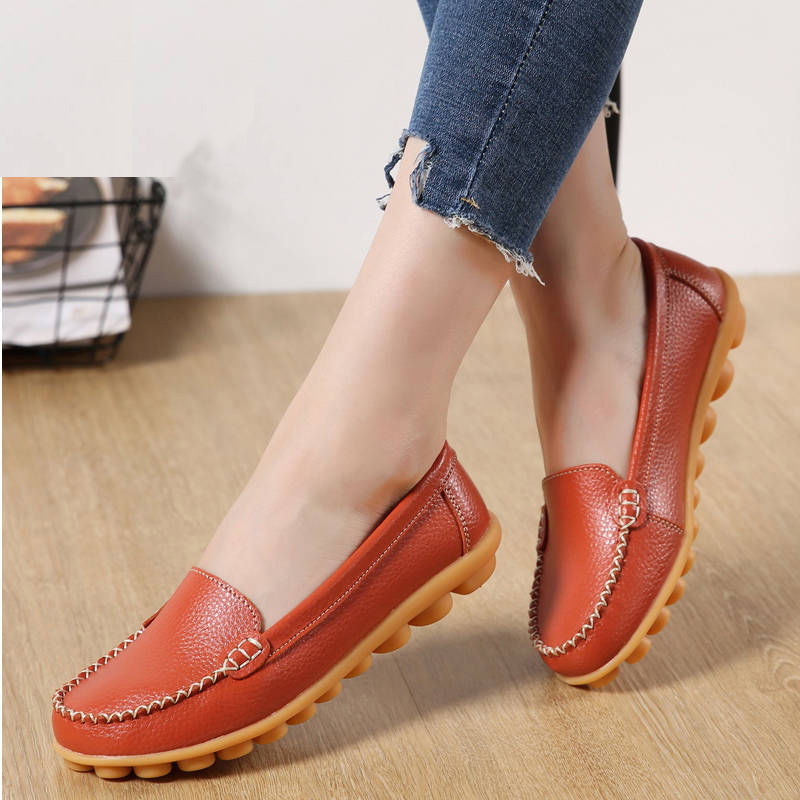 五六书岁的妈妈别穿高跟鞋了，今年流行的秋季妈妈鞋，时尚又养脚