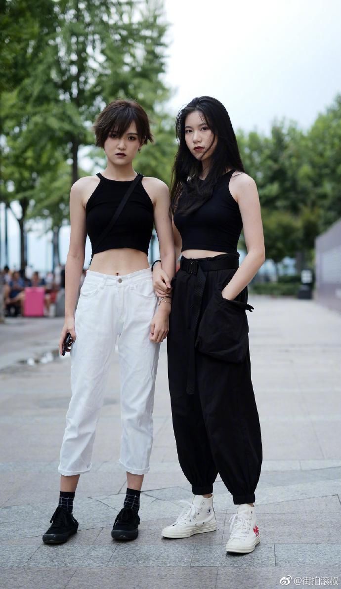 白色裤子，不管是修身款还是宽松款，其实都很有气质很优雅!