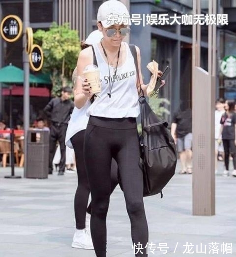  [美女]街拍：楚楚动人的美女，一件黑色背心配牛仔短裤，青春活力气质范
