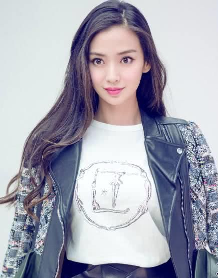 杨颖的5款发型，图2像邻家妹妹，图4成熟，最后一图最受她的喜爱