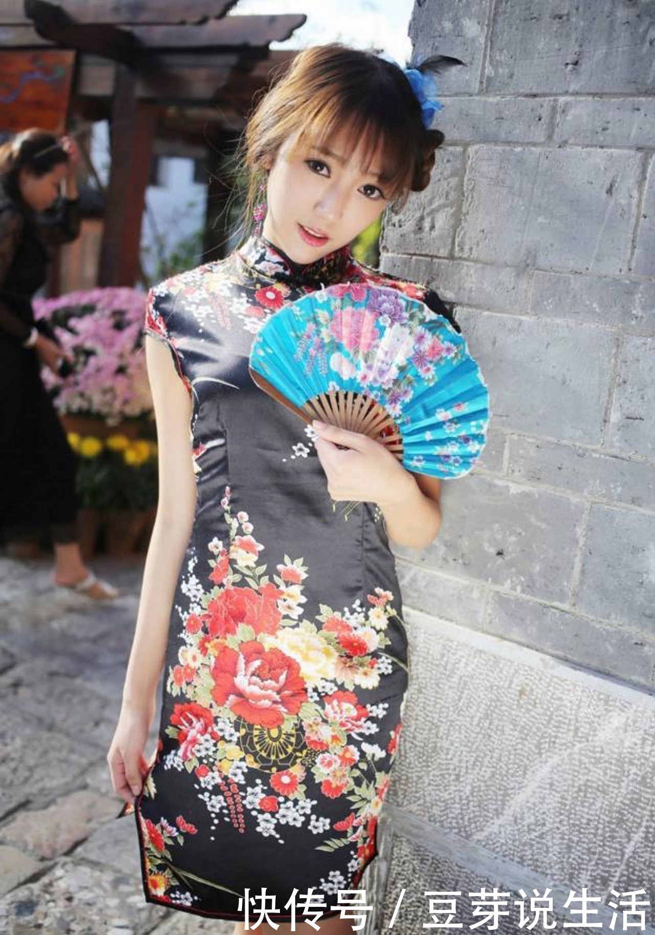 人像摄影,很清纯的旗袍小姐姐,网友:漂亮,唯美!