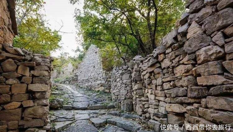 山东有座原始古村落，建在海拔530米的山上，是未开发的处女地