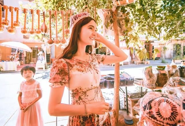 去了北疆才知道，中国有多大；去了南疆才知道，中国有多美