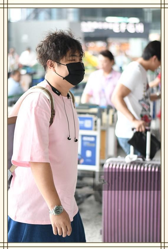 乔杉是34岁，张翰也是34岁，二人同现机场，差距竟如此尴尬?