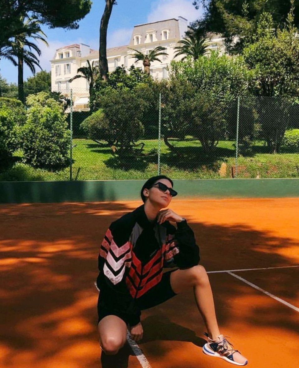 什么世道丨现在最尖端的时髦单品是……健美短裤?