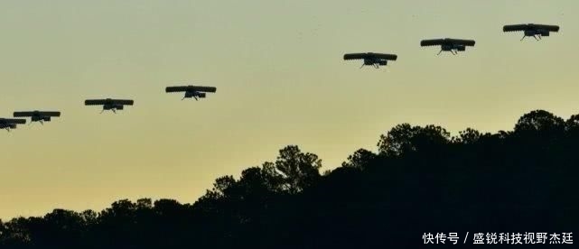  无人机可以@查打潜艇出新招儿？用无人机群与艇群玩饱和攻击？实际还有难题未搞定