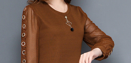 一入秋，51岁婆婆买这3条，新款裙子，巨洋气!难怪真丝都扔了