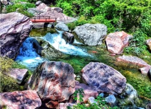 中国最悲催的景区，风景丝毫不比黄山逊色，却因名字太土惨遭嫌弃