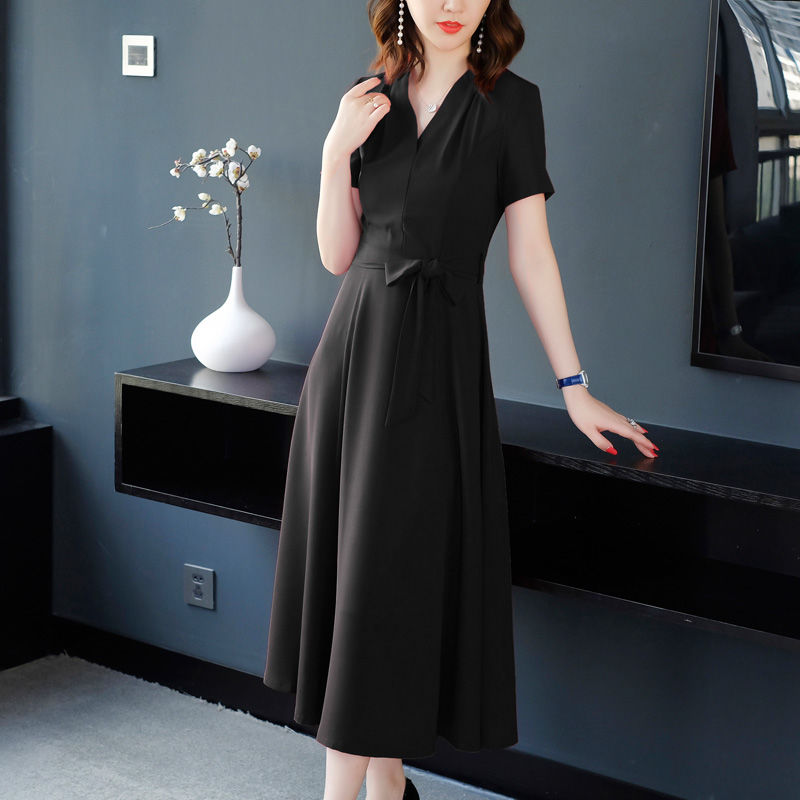 我的天!老婆不穿裤子更美了，直接穿这种裙子出门，美不胜收