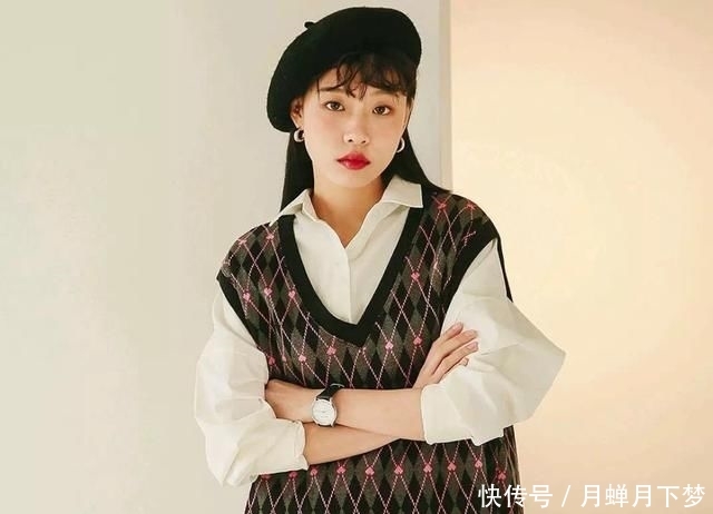  气质：衬衫怎样穿更时髦?搭配马甲,高级又好看