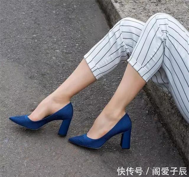 「花言巧语」女人买鞋时,别随意对导购说这3“句话”,小心自己“坑”自己!