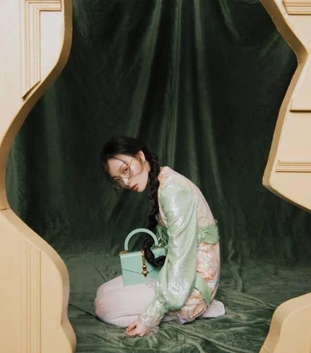  「性感」桀骜不羁、神秘性感，是Gucci包袋所表达的元素