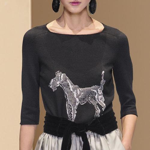 秋天凉，老婆把连衣裙全扔了!这套装一下买5件，美的哪像50岁