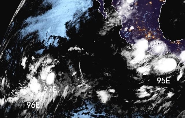 “双风暴”共舞或又来，一个或成强台风袭击这里，新胚胎97E诞生