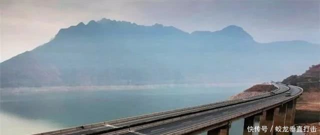  【承重】中国这座大桥再创辉煌，以山体作为承重梁，给世界上了