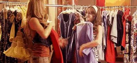 女人喜欢穿这3种“高跟鞋”逛街，难怪你人不胖，小腿却很粗！