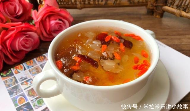  「补水」秋天，女人要多喝这碗糖水，补水效果好，比敷面膜强多了