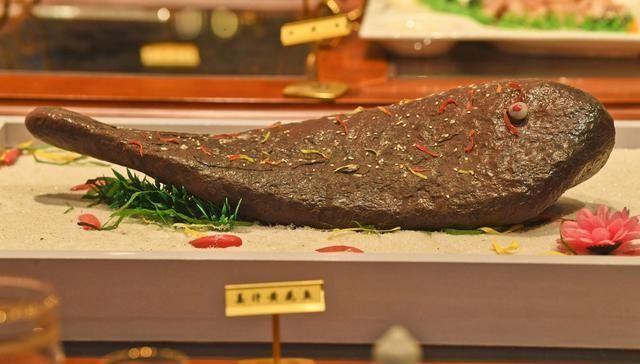  实拍：实拍1088道菜的“天下第一宴”，宴席占地222平米，估价6.