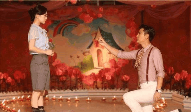 贾乃亮坐实离婚传闻，李小璐深夜独自重返求婚地？，网友：后悔有