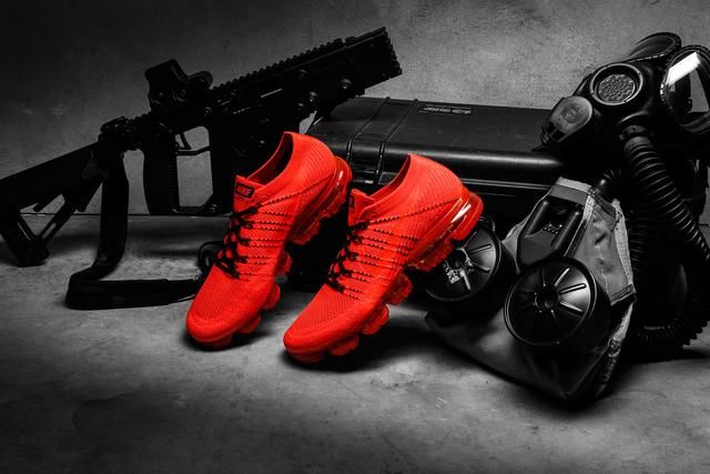 我们对比了 Nike 去年和今年的重磅联名!看看到底哪几双最走心