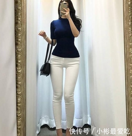 「舒适」天生丽质的牛仔裤美女,显得更加优雅大气!
