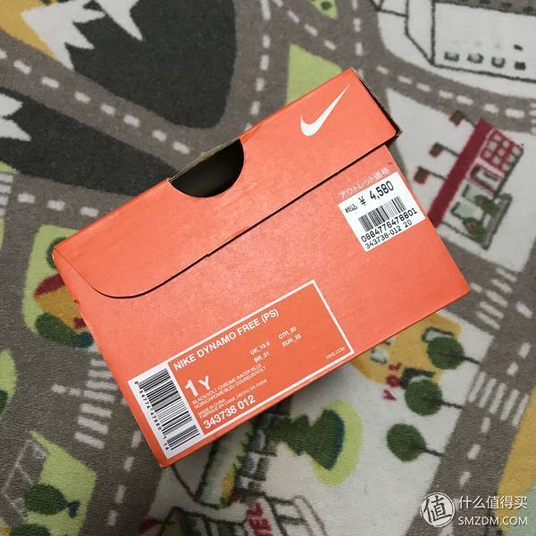 给儿子买的第N双鞋 篇四十:NIKE DYNAMO FREE 毛毛虫童鞋