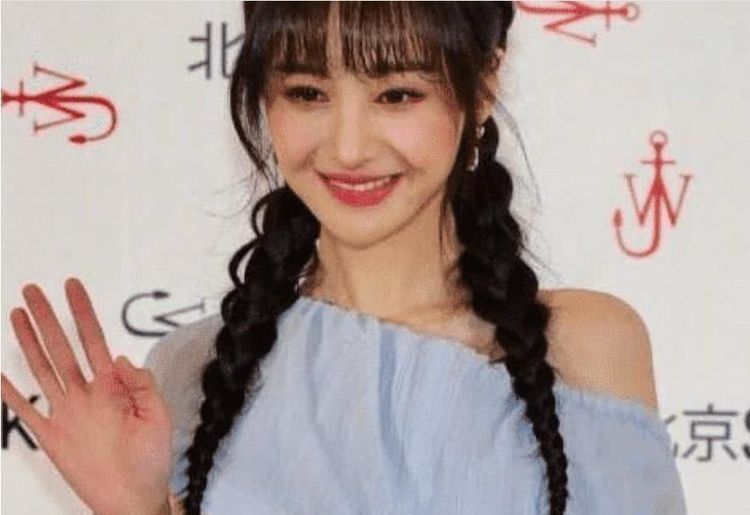 生图:有种“整容”叫郑爽生图, 前后判若两人, 生图直接变成贝微微了!