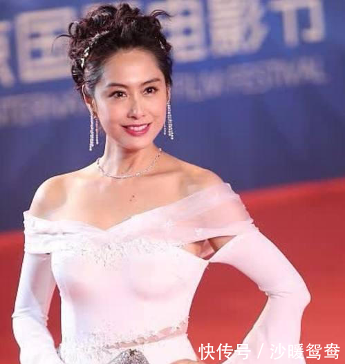 【精致】精致性感的一代女神朱茵,153的身高一样耀眼