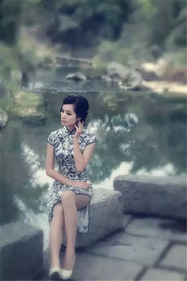 青花旗袍，极致的中国诱惑