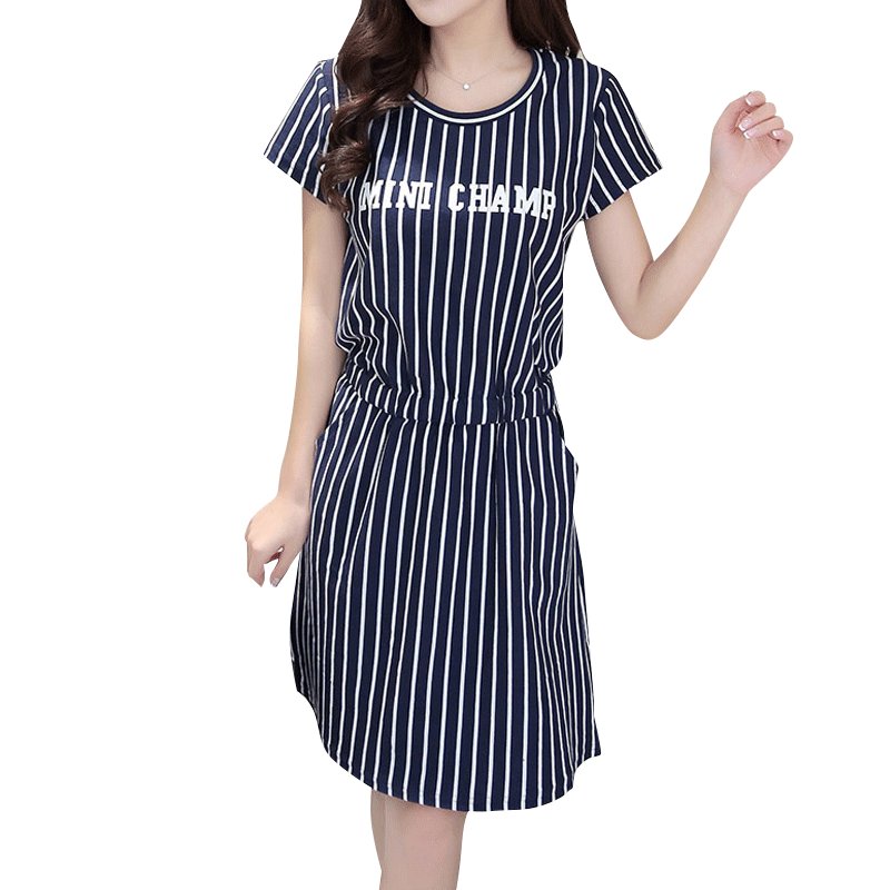 越来越多女人出门只穿“女人裙”，洋气又显女人味，还撩倒一片人