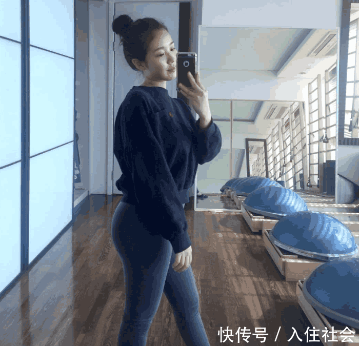 微胖女神身高不到一米7, 体重已经120斤了, 却还在每天晒美食