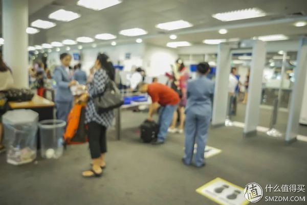 揭秘!那些被海关扣下的奢侈品都去哪了?