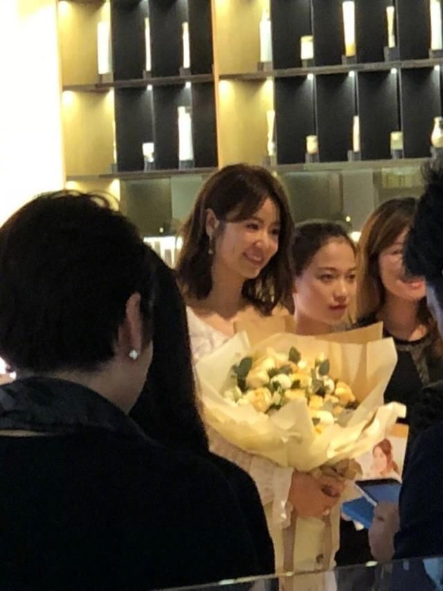 别再争论林心如是不是照骗了，女明星高情商才是最好的美图啊