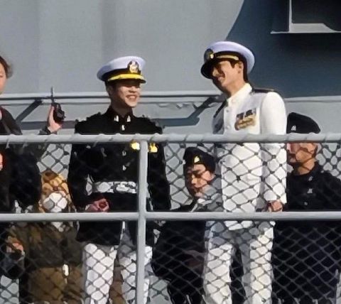 [花絮]玄彬终于瘦了！最新花絮一身黑衣难掩高贵气质，大长腿不输李敏镐