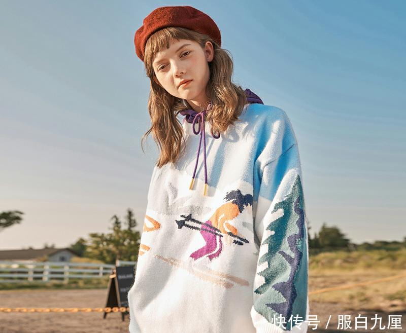 『美丽动人』美丽动人的美女街拍身姿丰盈的美女,真时尚